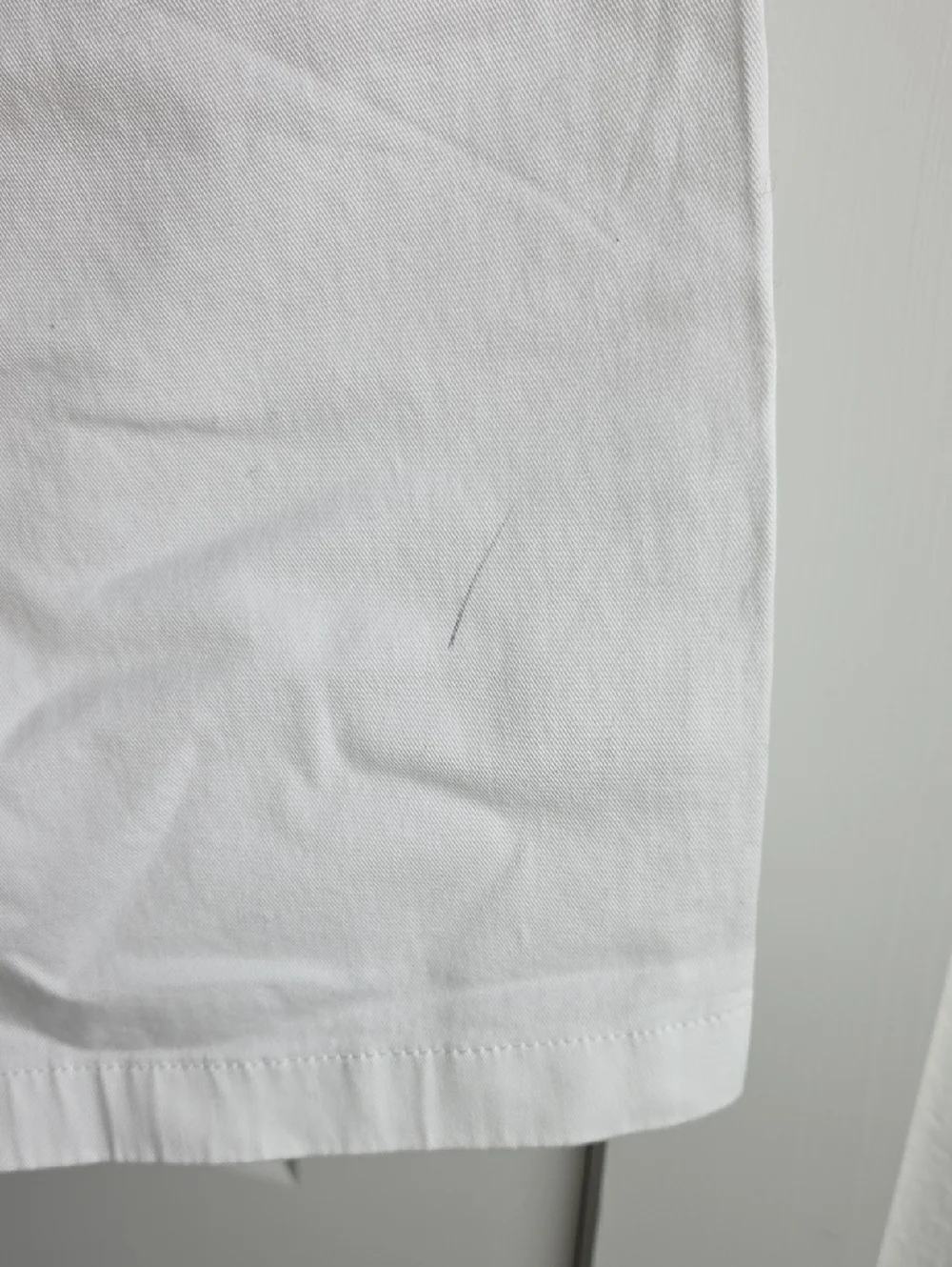 J. Crew Men's White Flat-Front Cotton Shorts 40 G207
